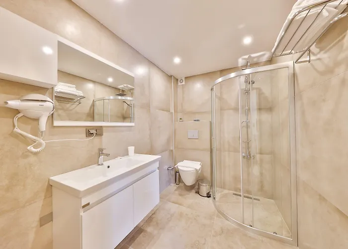 Thomas Aparthotel 4*